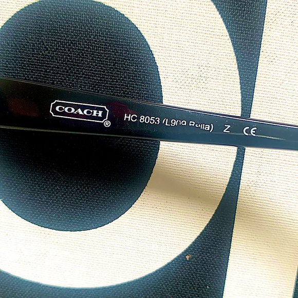 Coach New Sunglasses with Case, Cloth & Pamphlet NEW 4 Pieces - Picture 4 of 6